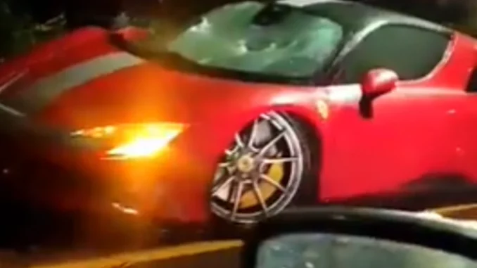 Ferrari choque autopista Medellín Bogotá