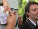 Los funcionarios públicos de todo el país se verán beneficiados con el aumento del salario.