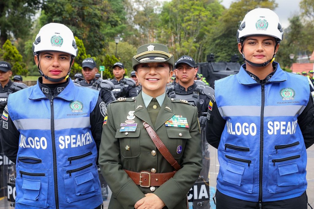 Nuevo uniforme del Esmad