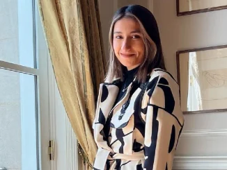 Laura Sarabia es acusada de intimidar a una de sus empleadas por un caso de robo en su casa.