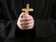 Sacerdote-le-disparó-a-un-policía-