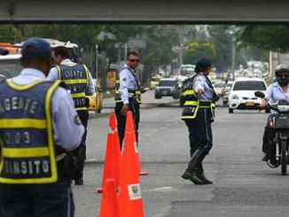 Agentes de tránsito Cali