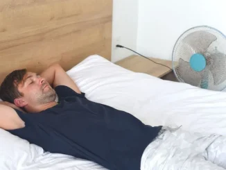 Dormir-con-el-ventilador-encendido