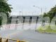 Se desplomó por el puente de la Madre Laura; tenía herida de bala