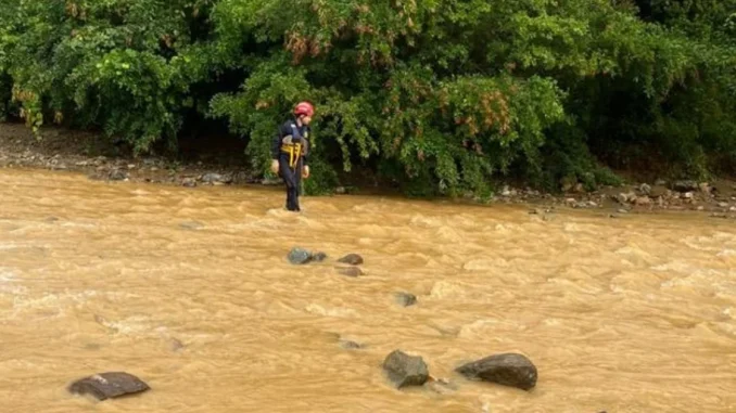 Encontraron el cuerpo de un menor de 15 años que fue arrastrado por la creciente de una quebrada en Segovia