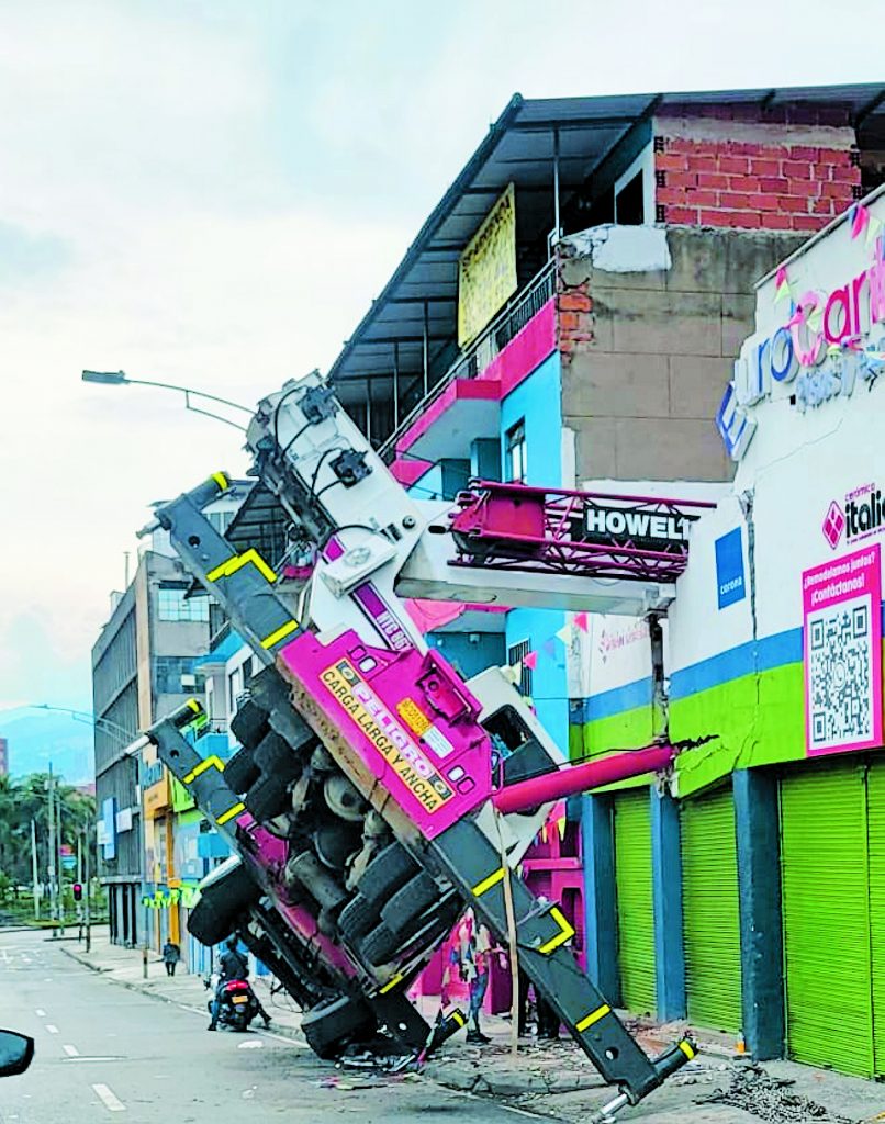 Accidente-grua-San-Benito-2