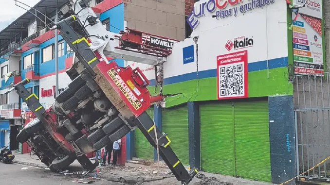 Grúa accidente San Benito