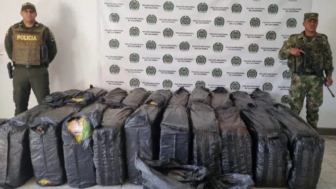 En esas bolsas estaban empacadas los paquetes de marihuana hallada en Sonsón.
