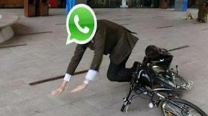 Memes por caída de WhatsApp