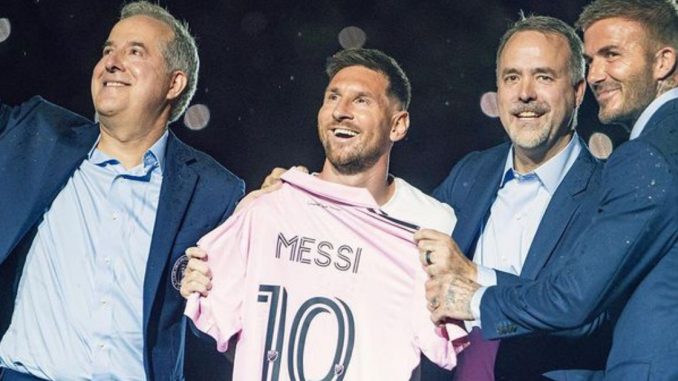 Presentación de Mesi en el Ínter