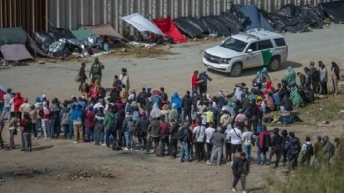 Con el programa de reunificación familiar se busca disminuir la migración ilegal a Estados Unidos.