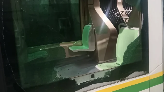 Los ataques al tranvía se han venido presentando desde inicios de este año.