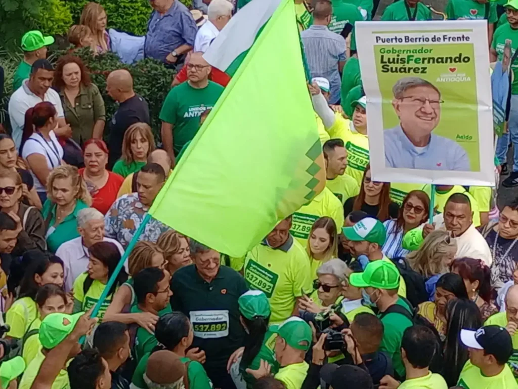 El candidato a la gobernación, Luis Fernando Suárez, validó su movimiento 'Unidos por Antioquia