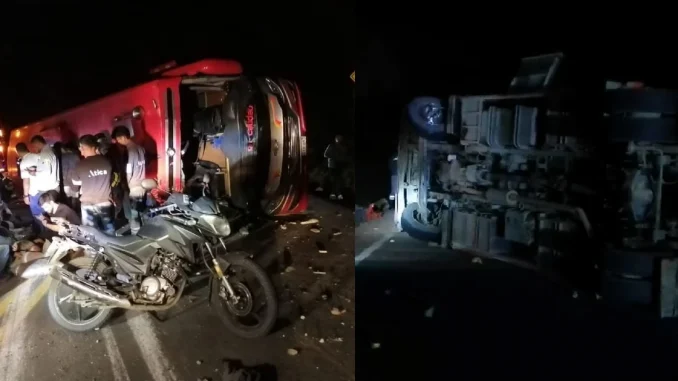 Bus se volcó en la vía Santa Fe de Antioquia - Dabeiba