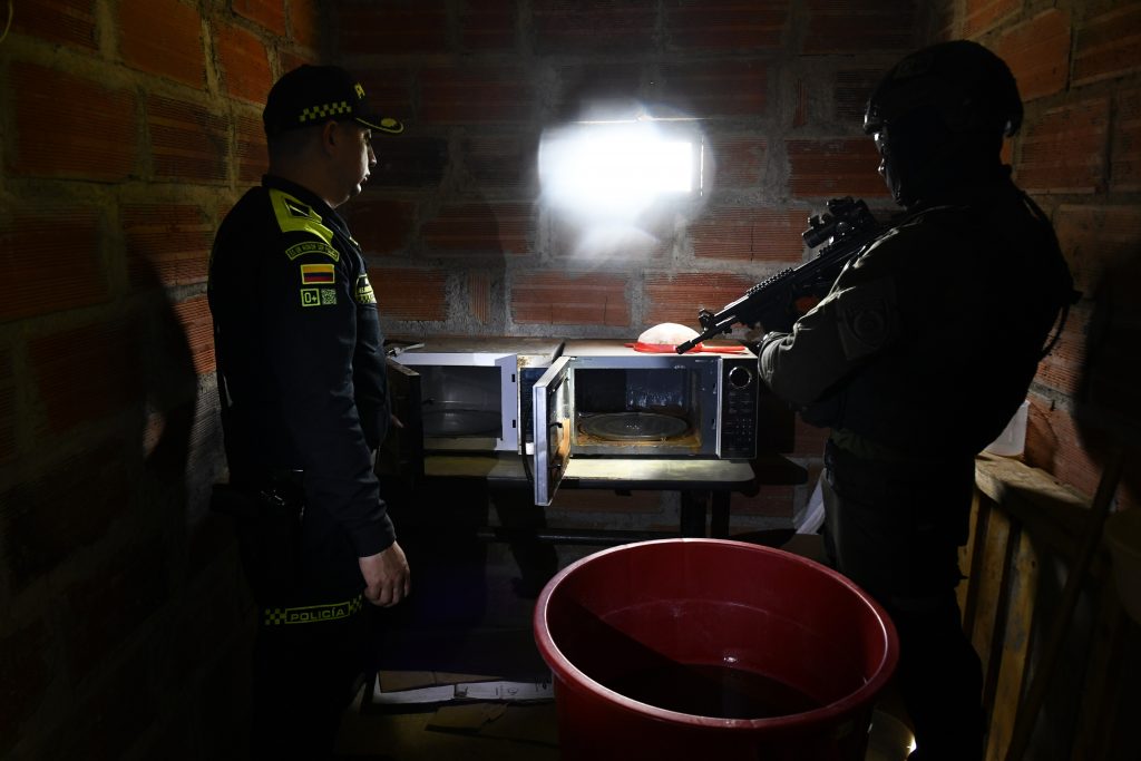 Desmantelaron laboratorio para el procesamiento de cocaína en parte alta de Manrique. 
