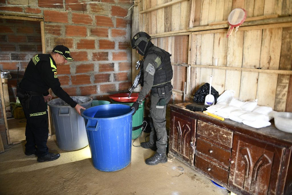 Desmantelaron laboratorio para el procesamiento de cocaína en parte alta de Manrique. 