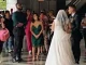 Una pareja sorprendió a los usuarios del metro de Medellín, al tomar las fotos de su matrimonio en la estación San Antonio