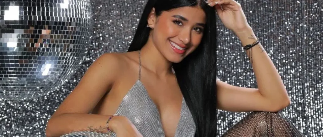 Cirugías de la novia de Jhonny Rivera