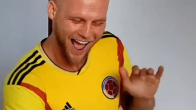 Dominic Wolf camiseta colombia