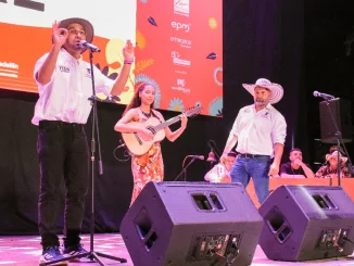 La Feria de las Flores sigue sorprendiendo este viernes con la variedad de conciertos y eventos.
