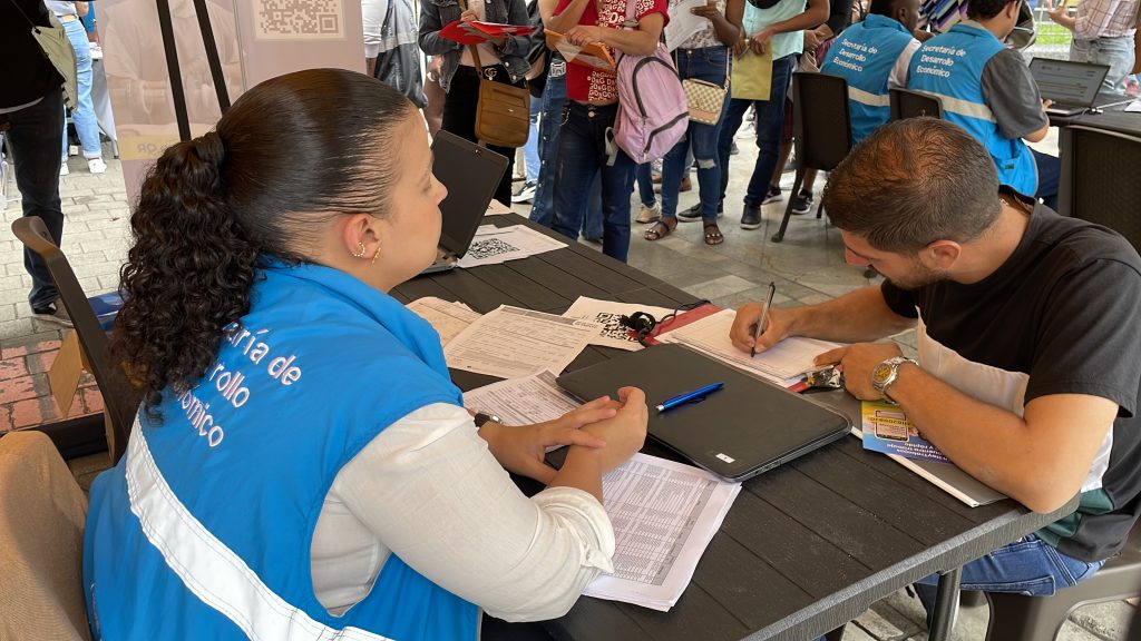 En la feria de empleo de Buenos AIres también podrá acceder a asesoría de la Oficina Pública de Empleo. 