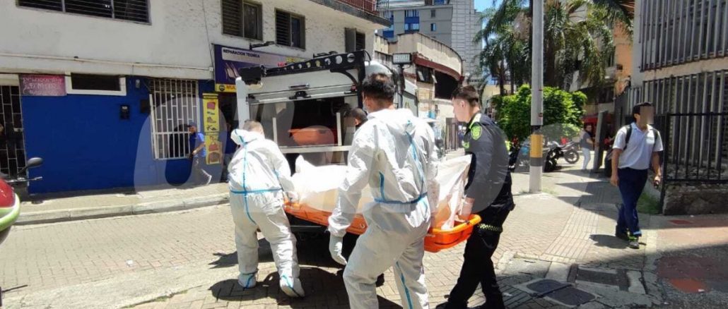 Hombre hallado muerto en su apartamento