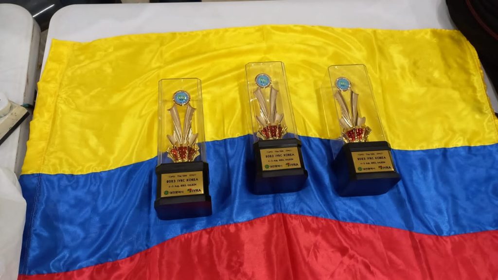 Los ganadores derrotaron a otras delegaciones de todo el mundo en la competencia de robótica. 