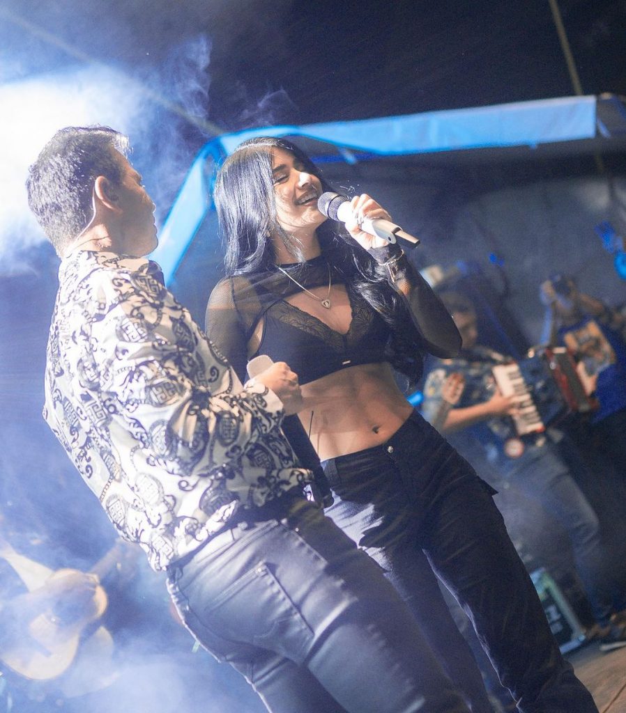 Jhonny-Rivera-Y-Jenny-Lopez.jpg