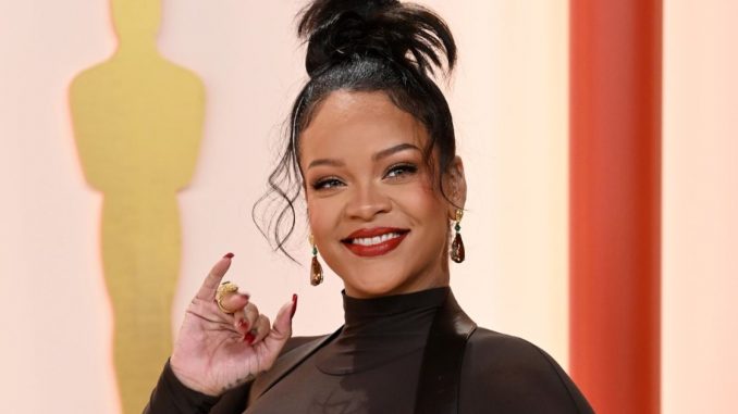 Nació el segundo hijo de Rihanna