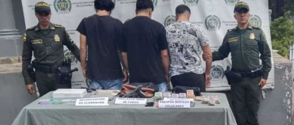 Presuntos-ladrones-capturados-en-Santa-Cruz