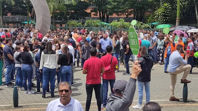 El simulacro por sismo en Medellín se llevó a cabo en todas las instituciones públicas.