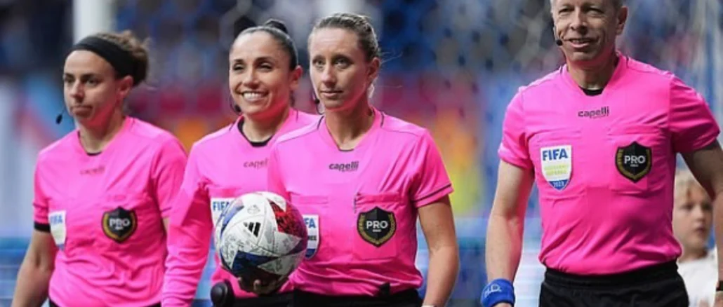 arbitro mundial femenino