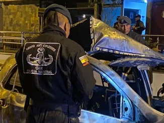 Los carros bomba en Ecuador estarían relacionados con retaliaciones de una banda delincuencial contra el gobierno.