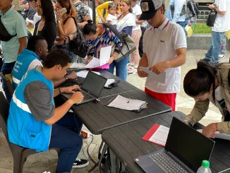 La Feria de Empleo se lleva a cabo en convenio con el Sena de Buenos Aires.