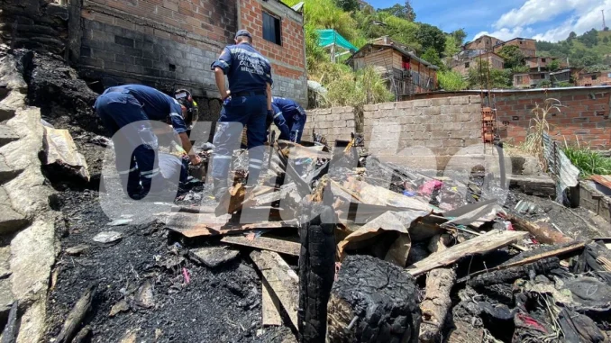 barrio Olaya, muerte, accidente, incendio, invasión, ranchos de madera, bomberos, emergencia, mi ciudad hoy, Q’Hubo de hoy, Q’Hubo Medellín