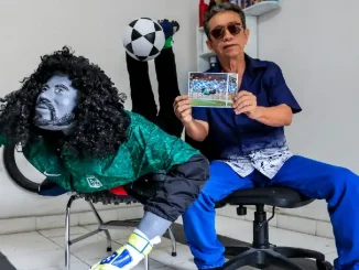Escultura René Higuita Escorpión