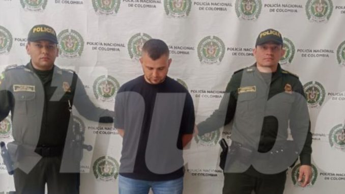 Hombre que robó camnión cargado de cerdos