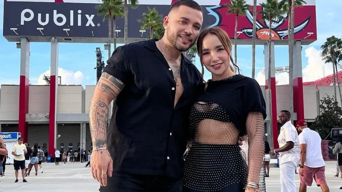 Paola Jara, Jessi Uribe, cantantes, retrato, cuadro, boda, lujo, excentricidad, cristales, Colombia, farándula, viral, Q’hubo entretenimiento, Q’Hubo de hoy, Q’Hubo Medellín