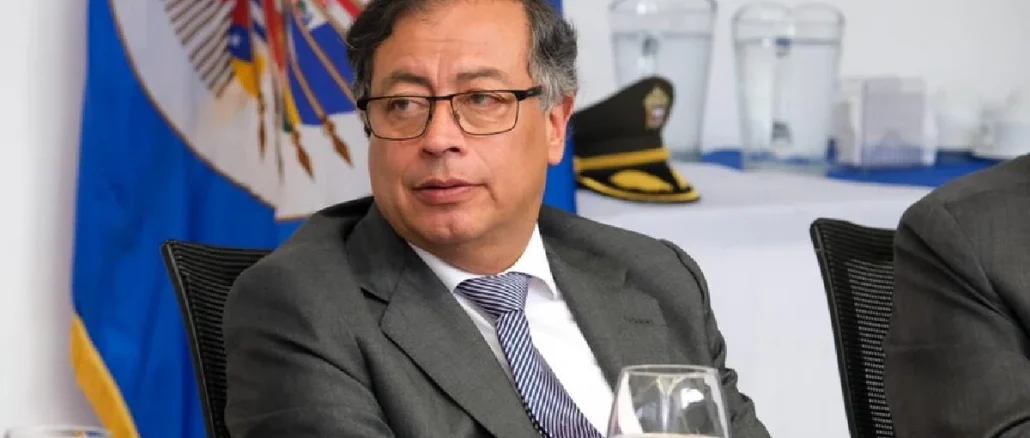 El presidente Gustavo Petro hizo una propuesta sobre el transporte público que generó muchas críticas.
