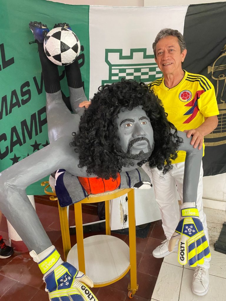 Escultura René Higuita Escorpión