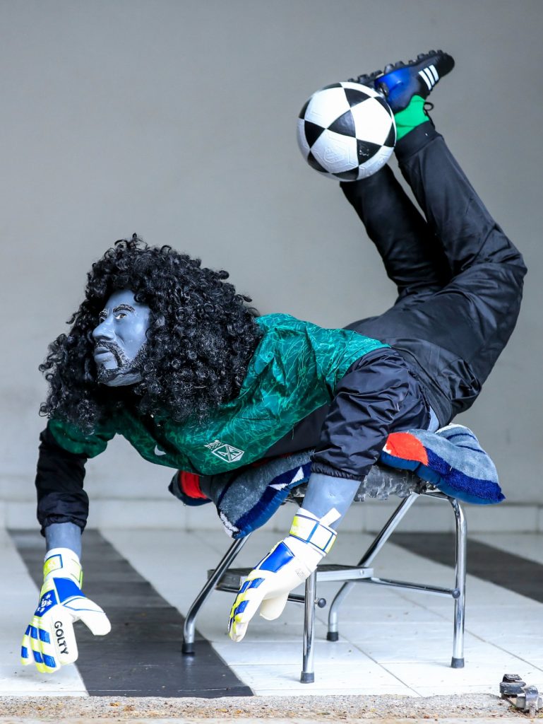 Escultura René Higuita Escultura