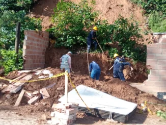 El derrumbe en Porce sepultó a los tres ocupantes de la vivienda, incluido un menor de edad