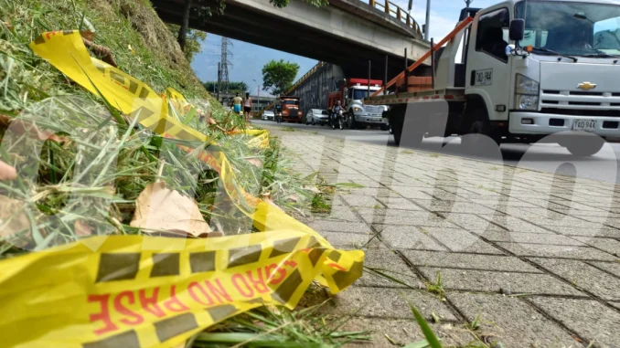 El hombre falleció en el lugar tras el intento de robo de su moto en Bello.