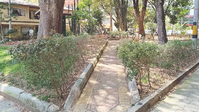 Parque Belén Rosales veneno perros